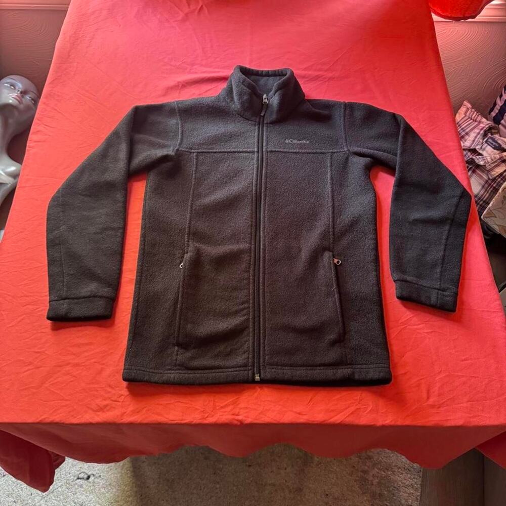 Columbia Sportswear Kids black fleece jacket w/ chest embroidery- Size Large